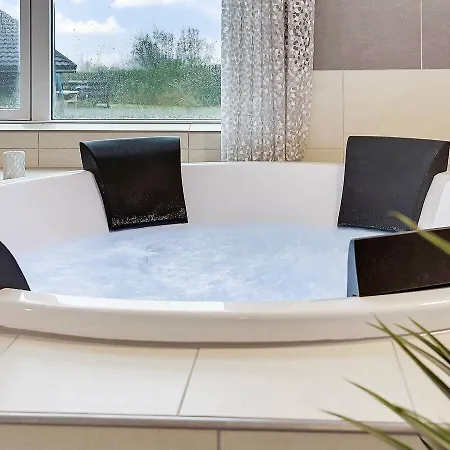 18 Person In Holiday home