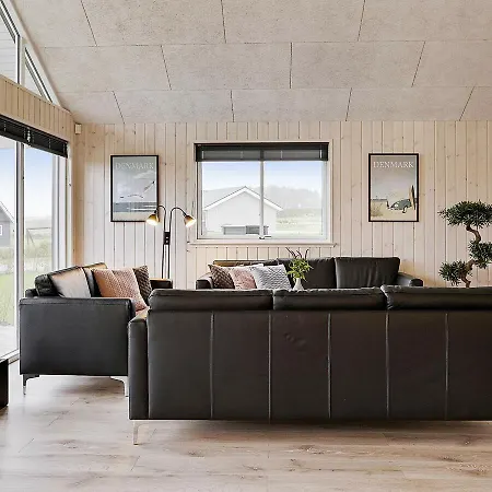 18 Person In Holiday home