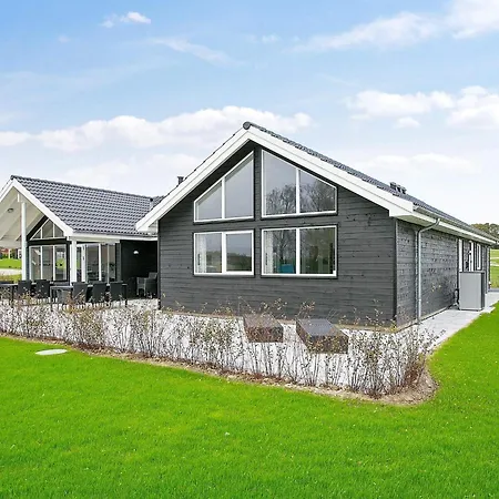 펜션 18 Person In Fåborg