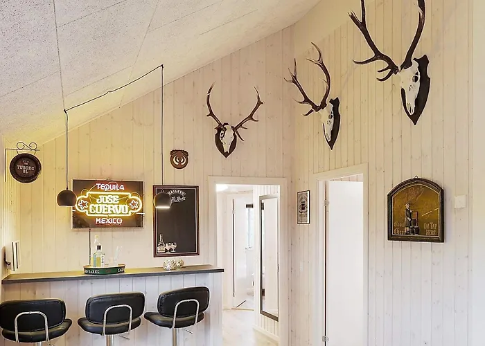 18 Person In Fåborg